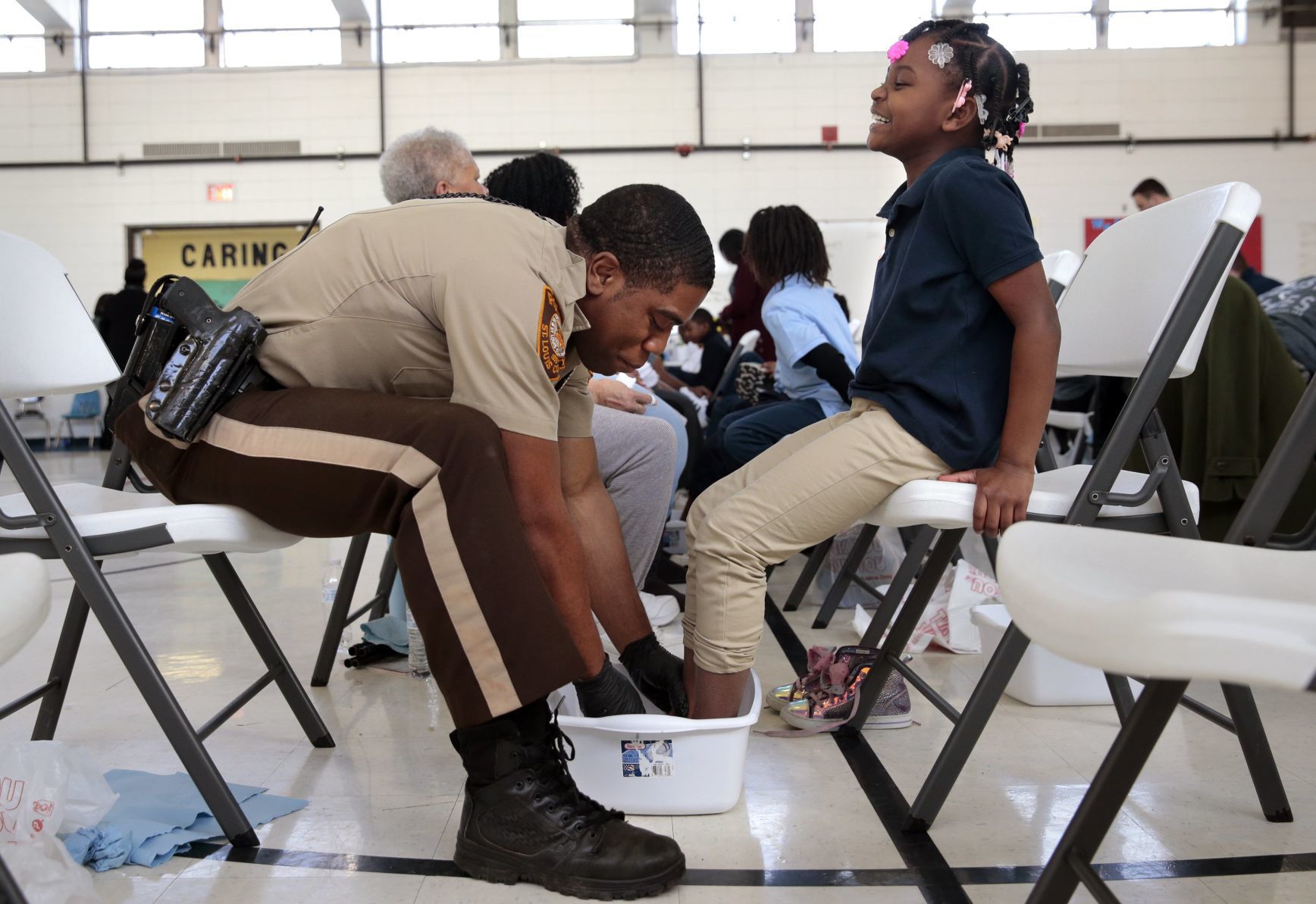 NFL's Desir gives back to St. Louis, one pair of shoes at a time